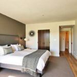Top des love rooms incontournables en Pays de la Loire pour une escapade amoureuse inoubliable